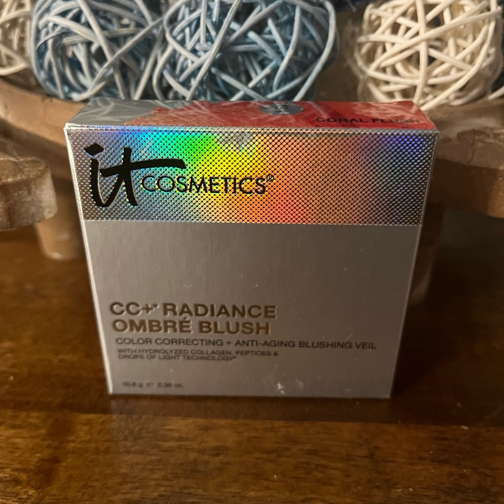 IT Cosmetics Radiance ombré Blush- coral flush